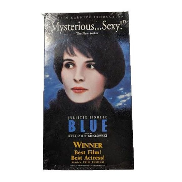 Blue VHS 1993 Movie R Juliette Binoche NEW Sealed French Yellow English Subtitle - Picture 1 of 3
